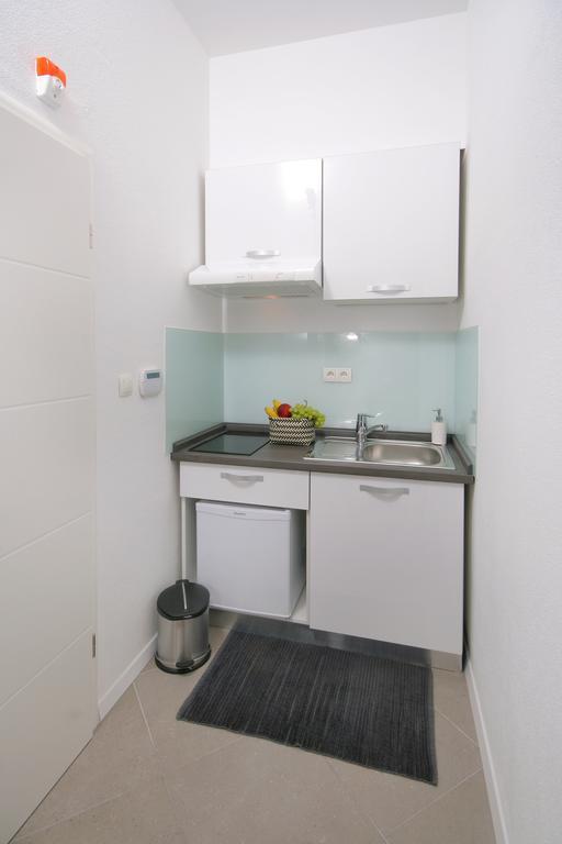 Charm Apartments And Rooms トロギール エクステリア 写真