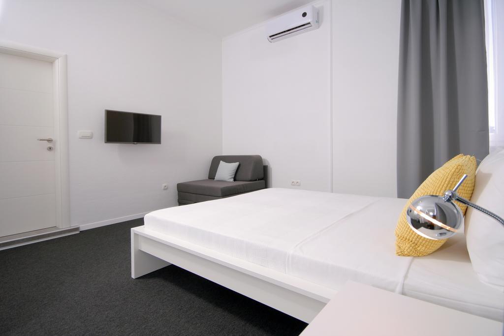 Charm Apartments And Rooms トロギール エクステリア 写真